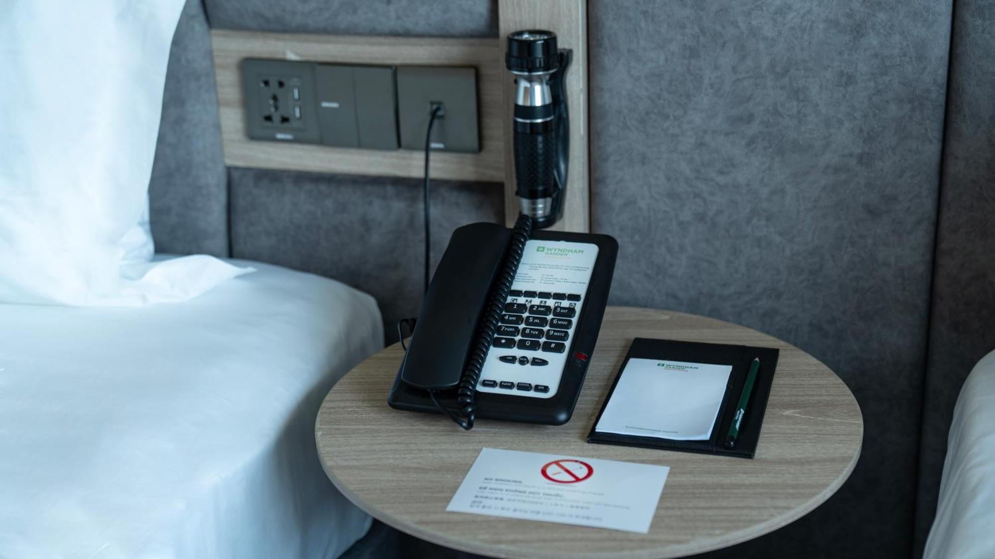 Wyndham Garden Legend Halong Hotell Ha Long Exteriör bild